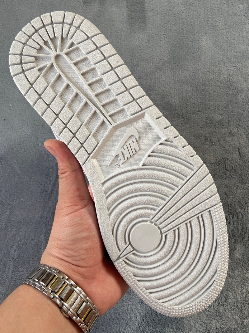 Air Jordan 1 Low PRM Elephant Print  DH4269-100