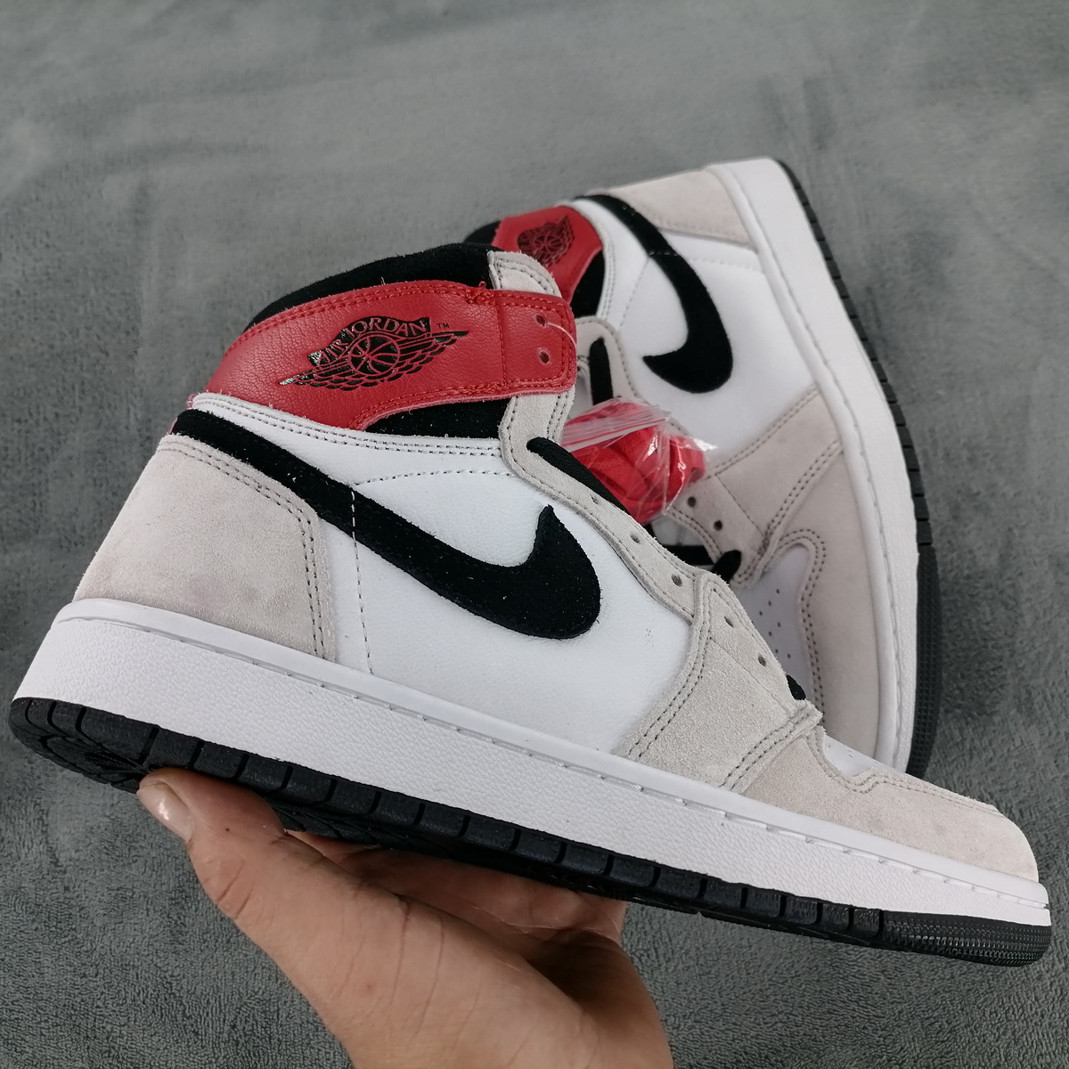Air Jordan 1 High Smoke Grey Red 555088-126