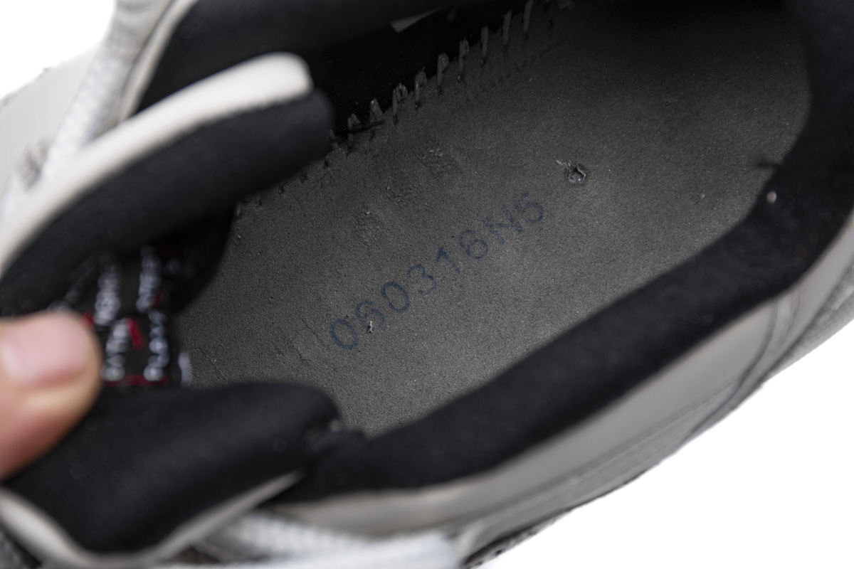 Air Jordan 11 Low “Light Bone” CD6846-002