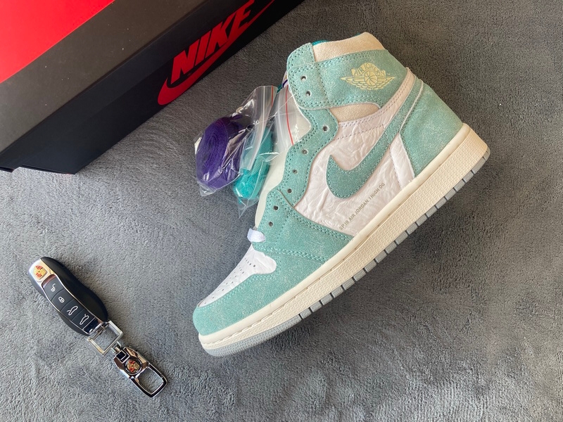 Air Jordan 1 High OG Turbo Green   555088-311