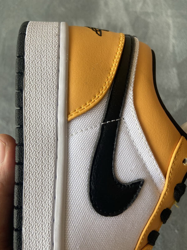 Air Jordan 1 Low Laser Orange   CZ4776-107