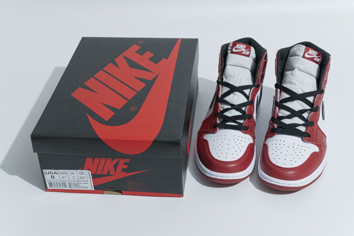 H12  Air Jordan 1 High OG Chicago 555088-101