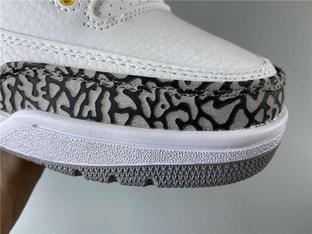 Air Jordan 3 WMNS “Laser Orange”   CK9246-108