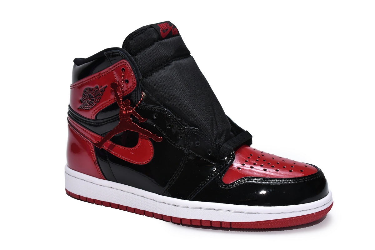 Air Jordan 1 High “Banned”  Patent Leather isForbidden to Wear.  555088-063