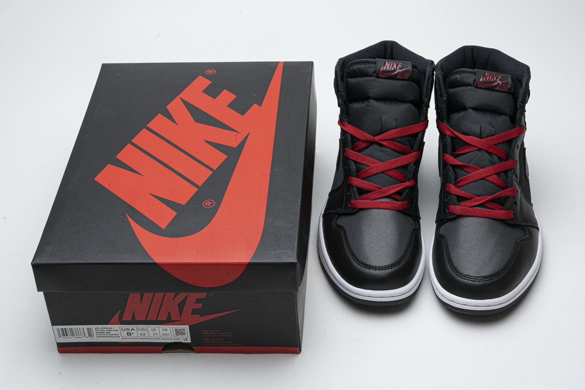 Air Jordan 1 Retro High OG “Black Satin Gym Red”   555088-060