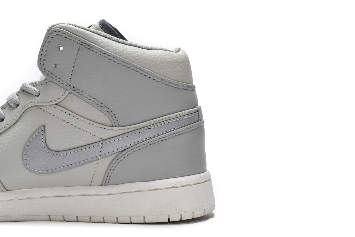 Air Jordan 1 Mid SE Light Bone 852542-003