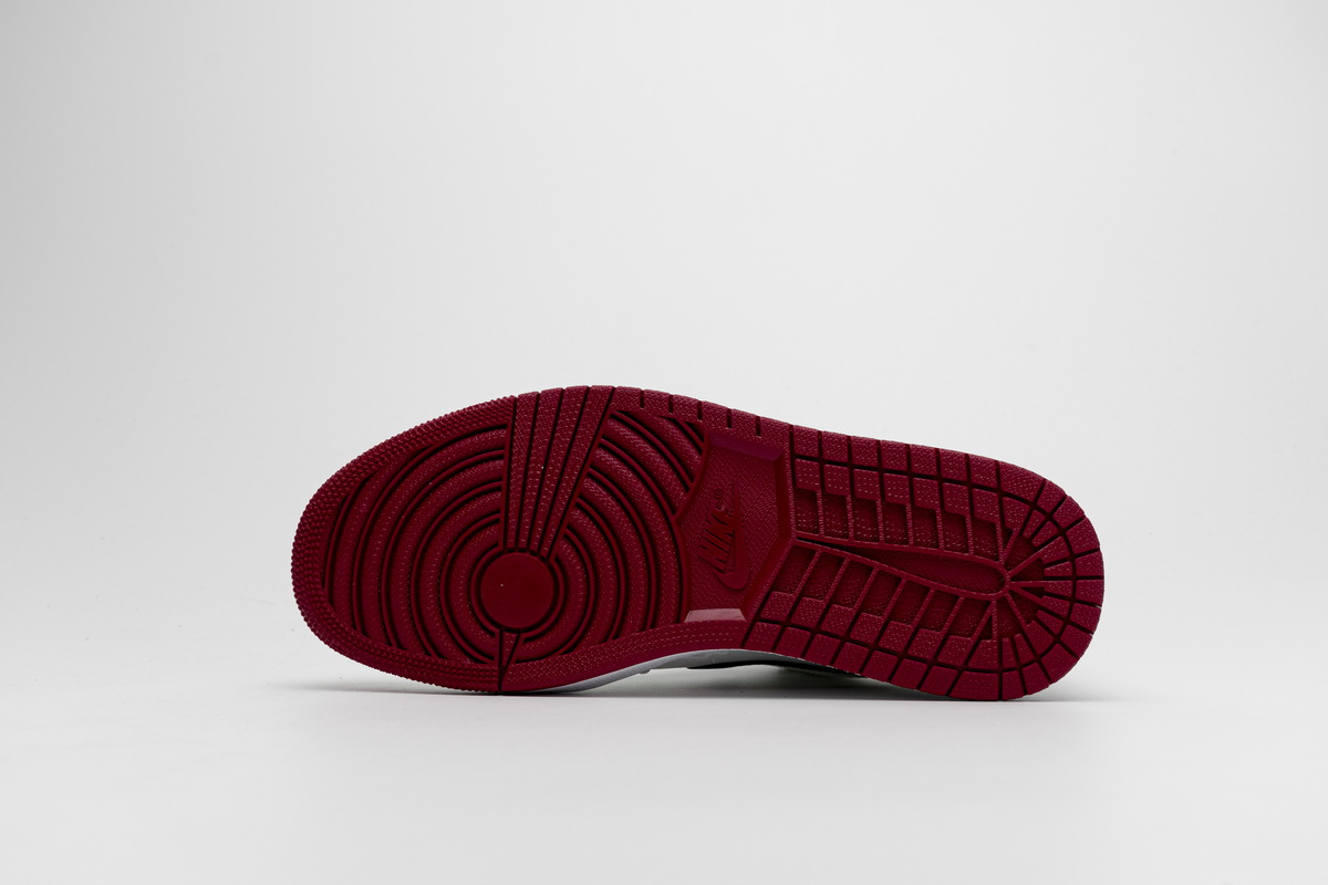 Edison Chen x Air Jordan 1 LOW SE “Fearless”    CU2804-100