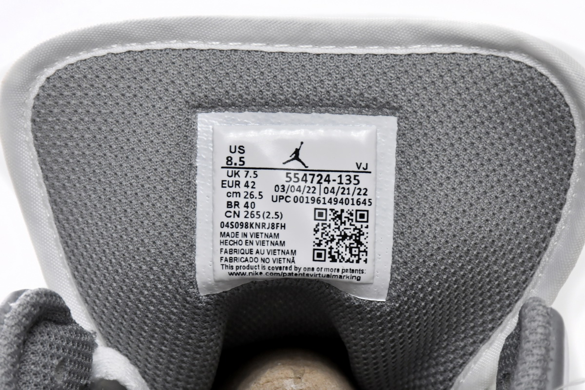 Air Jordan 1 Mid Xin Hui  554724-135