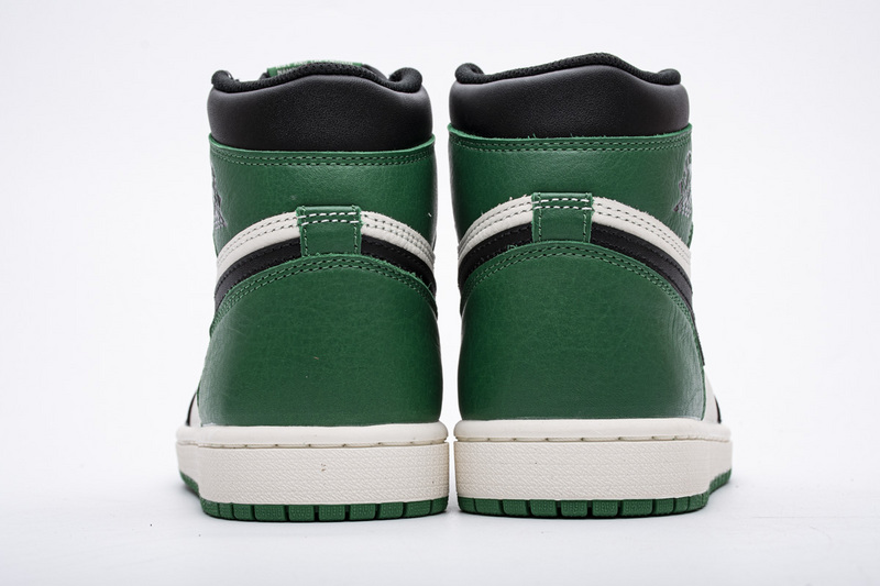 Air Jordan 1 High OG “Pine Green”555088-302