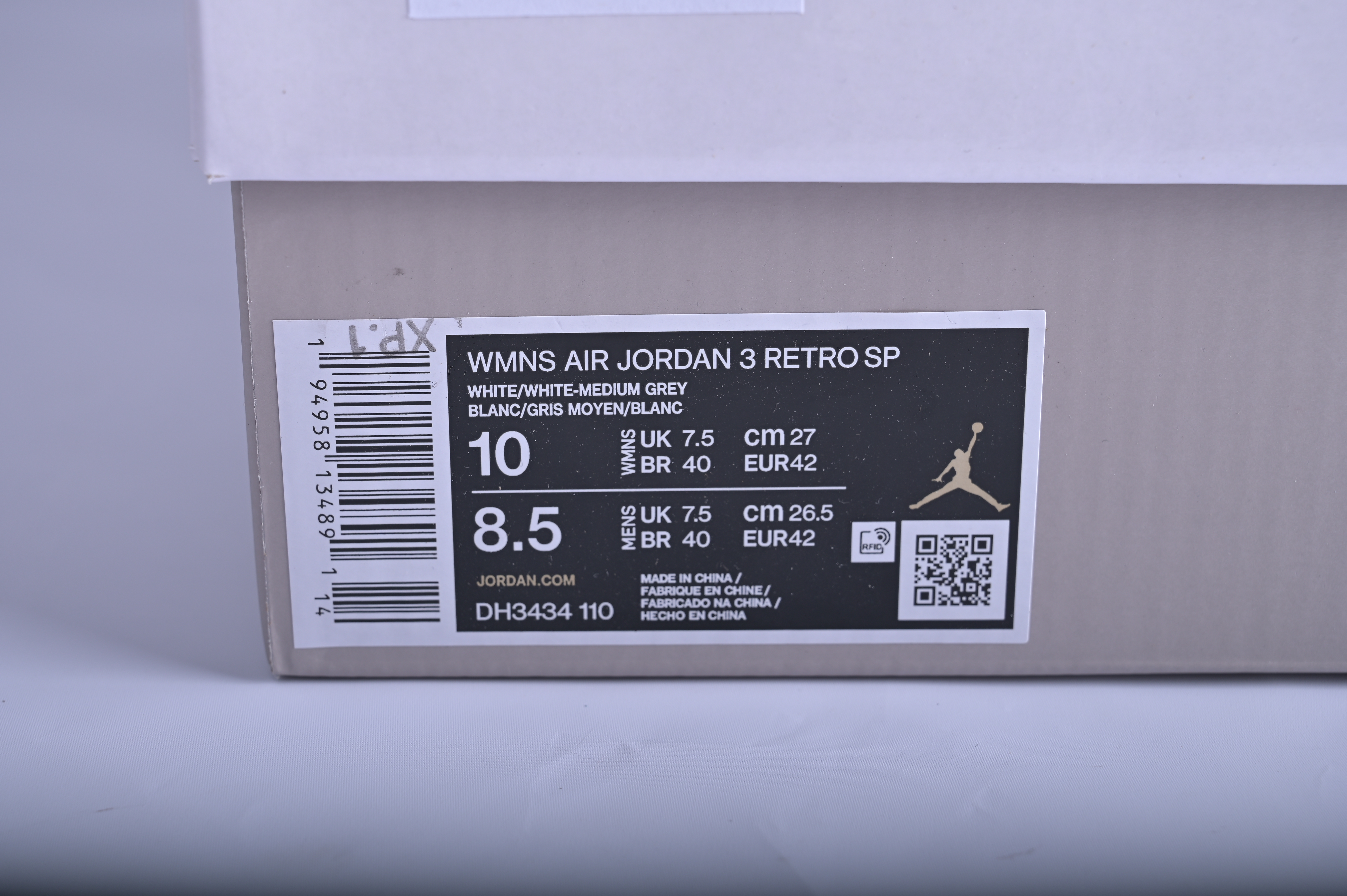 A Ma Maniere x Air Jordan 3 Retro SP Medium Grey   DH3434-110