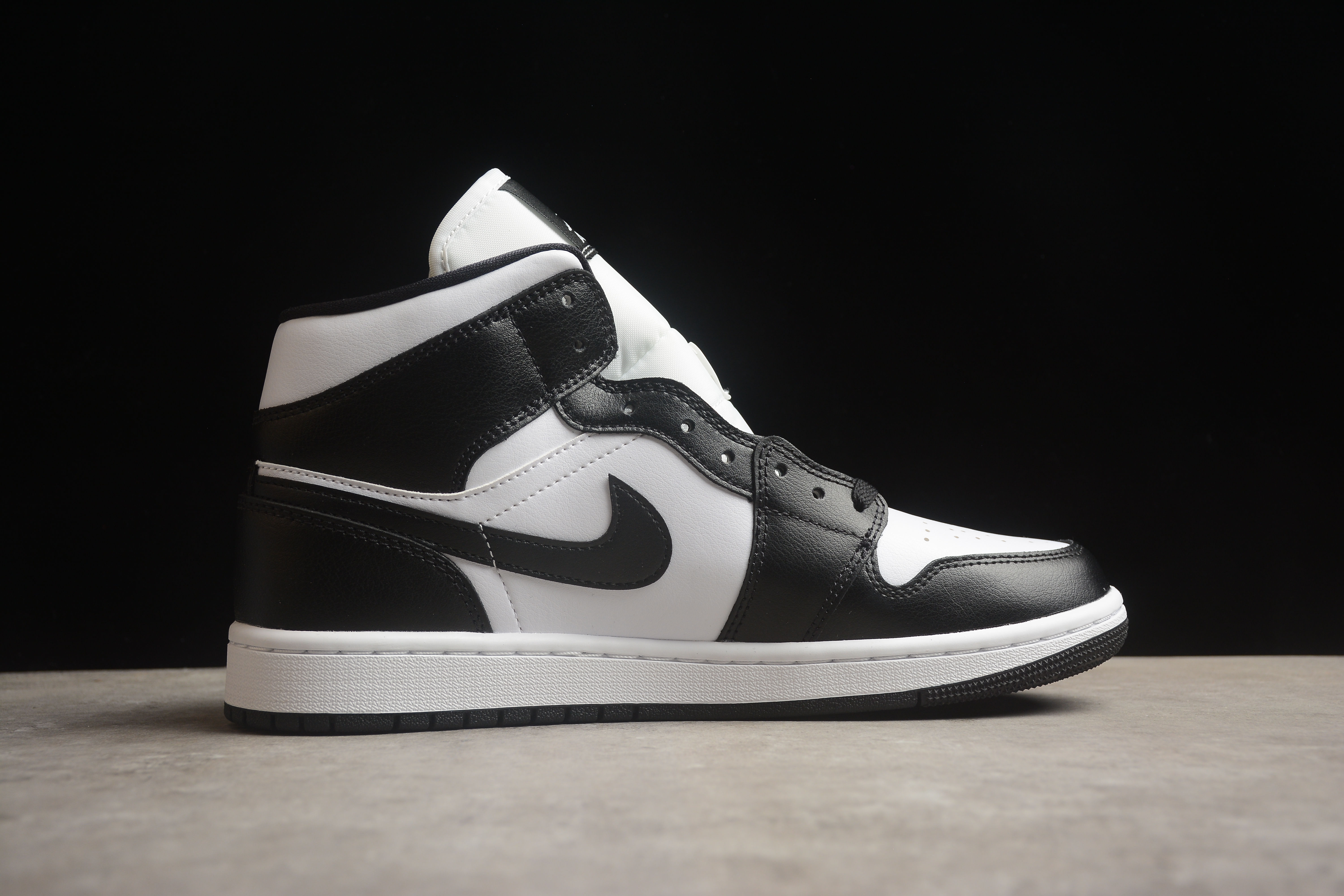 Jordan 1 Mid DV0991 101