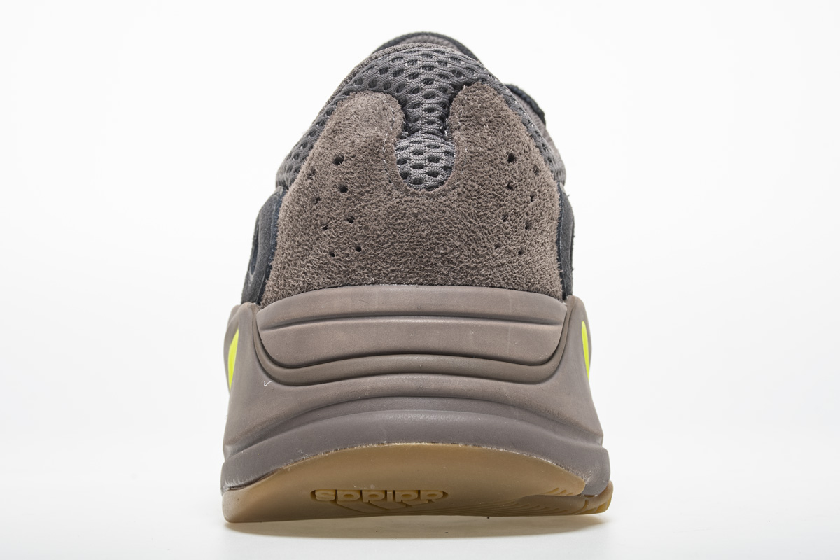 PK GOD  Yeezy Boost 700 “Mauve” EE9614
