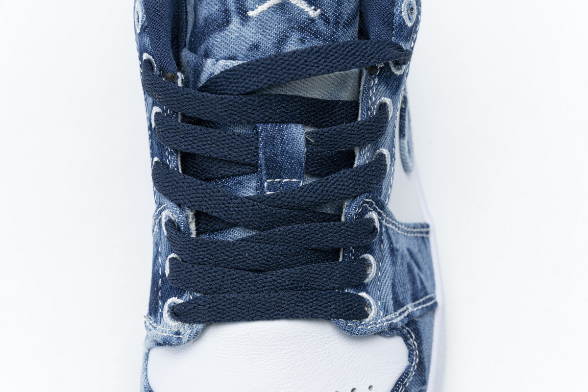 Air Jordan 1 Low SE Washed Denim   CZ8455-100