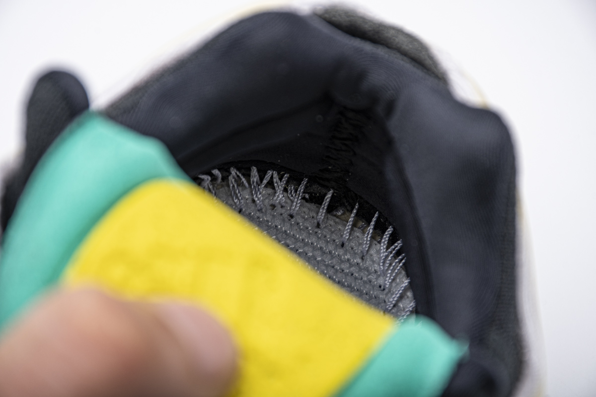 adidas Yeezy 700 V3 “Azael”Real Boost FW4980