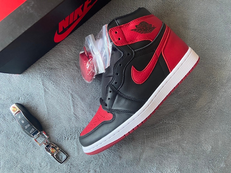 Air Jordan 1 High Banned  555088-001