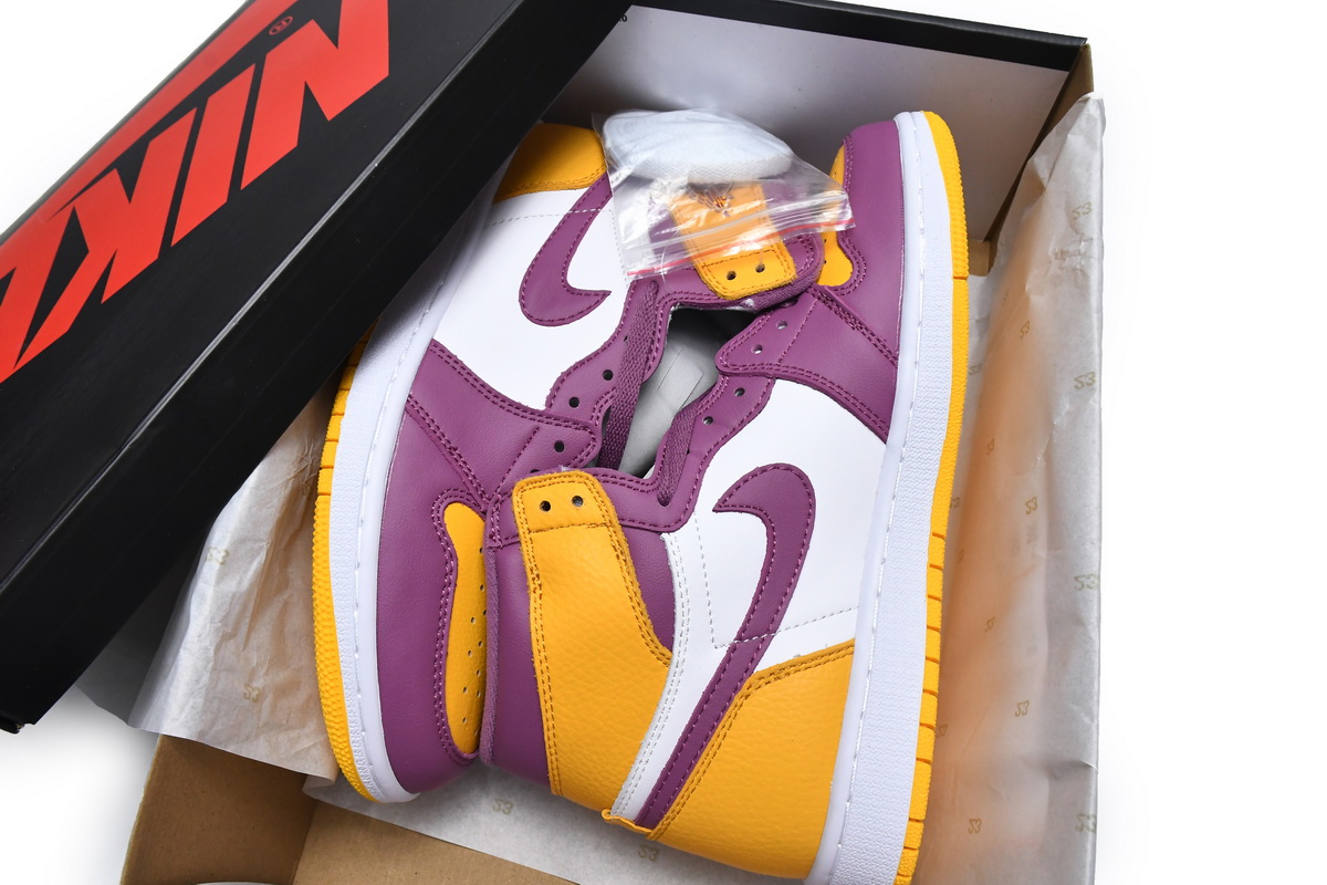 Air Jordan 1 High OG “Brotherhood”  555088-706