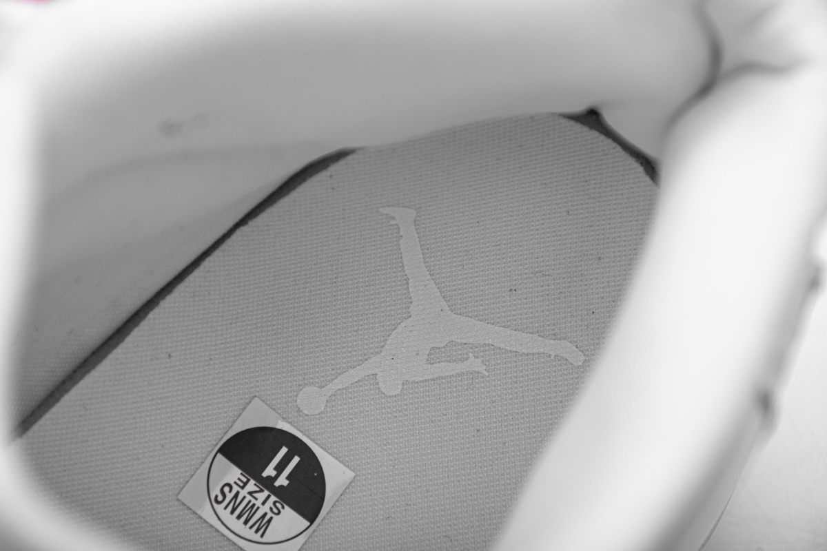 WMNS Air Jordan 11 Retro White Metallic Silver AR0715-100