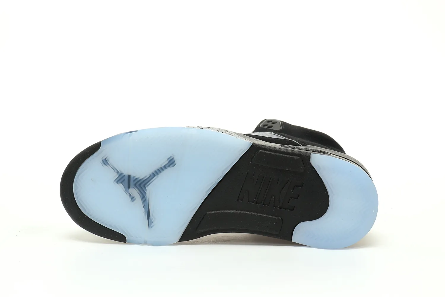 Jordan Air Jordan 5 “BLACK METALLIC REIMAGINED”  HF3975-001