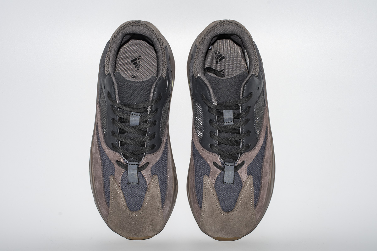 Yeezy Boost 700 “Mauve” EE9614