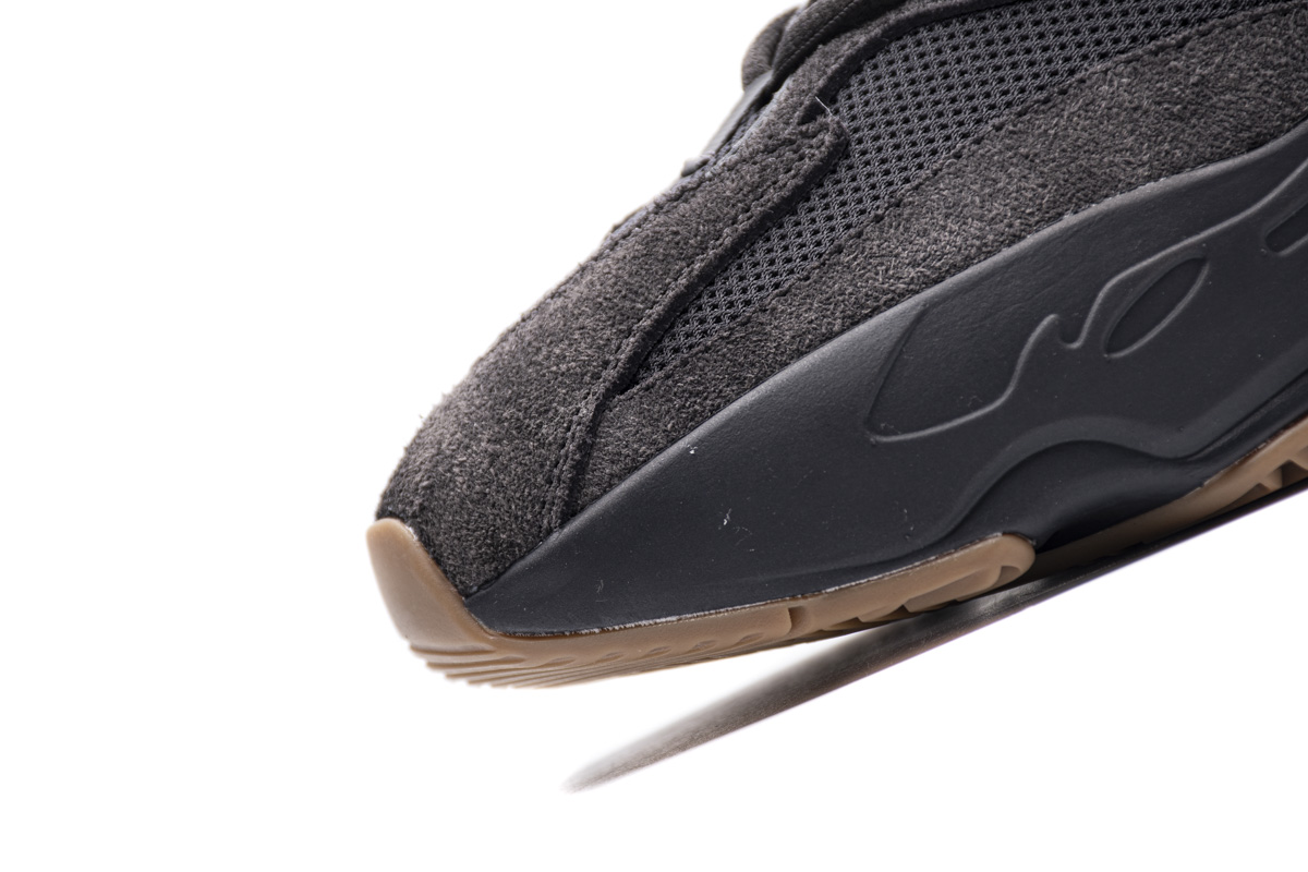 PK GOD  Adidas Yeezy 700 “Utility Black” FV5304