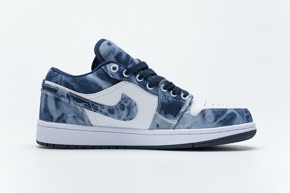Air Jordan 1 Low SE Washed Denim   CZ8455-100
