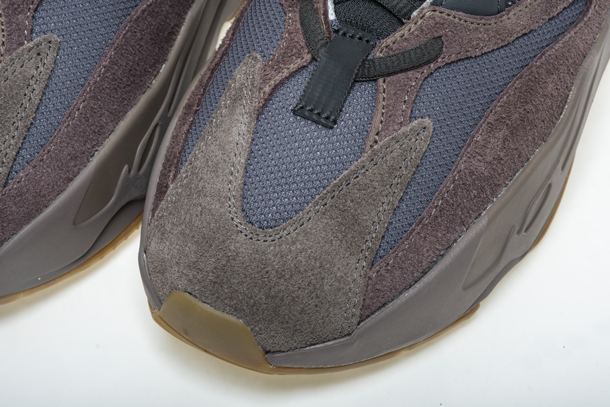 PK GOD  Yeezy Boost 700 “Mauve” EE9614