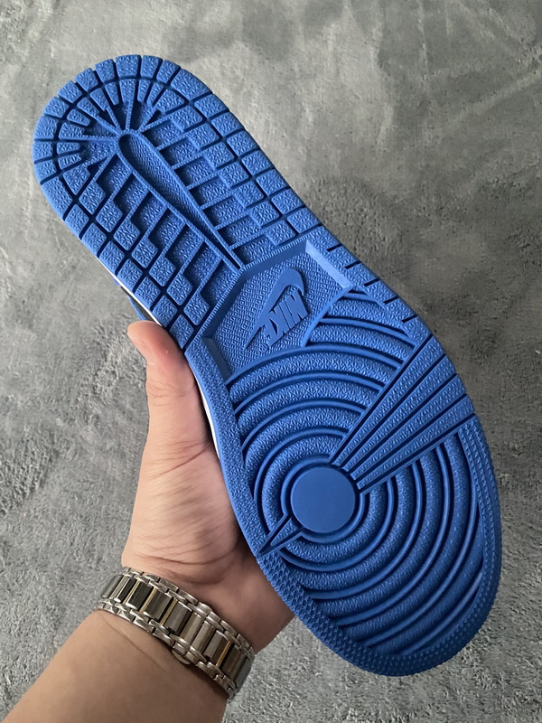 Air Jordan 1 Retro Royal 555088-007