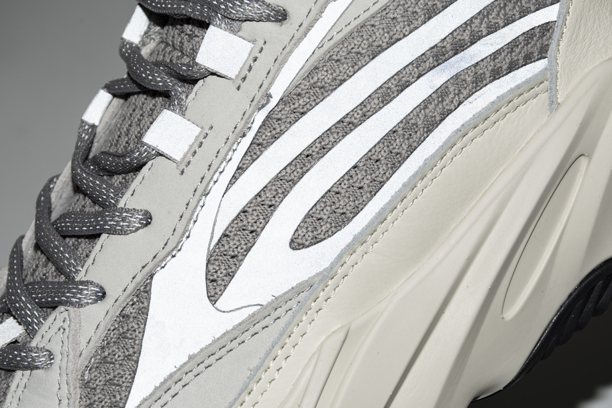 DG  Yeezy Boost 700 V2 “Static” EF2829