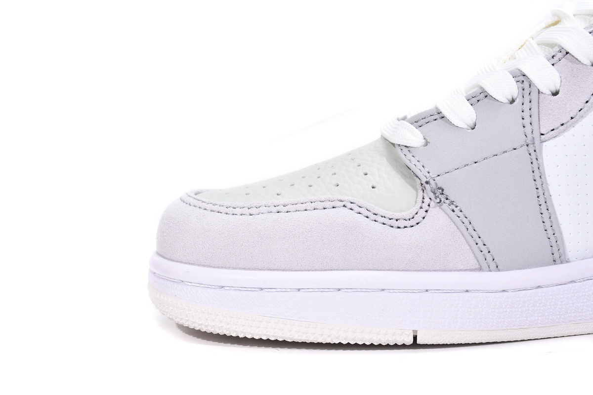 Air Jordan 1 Low “Paris”    CV3043-100