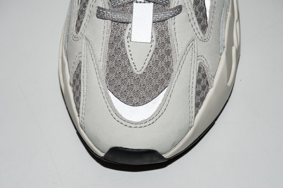 DG  Yeezy Boost 700 V2 “Static” EF2829