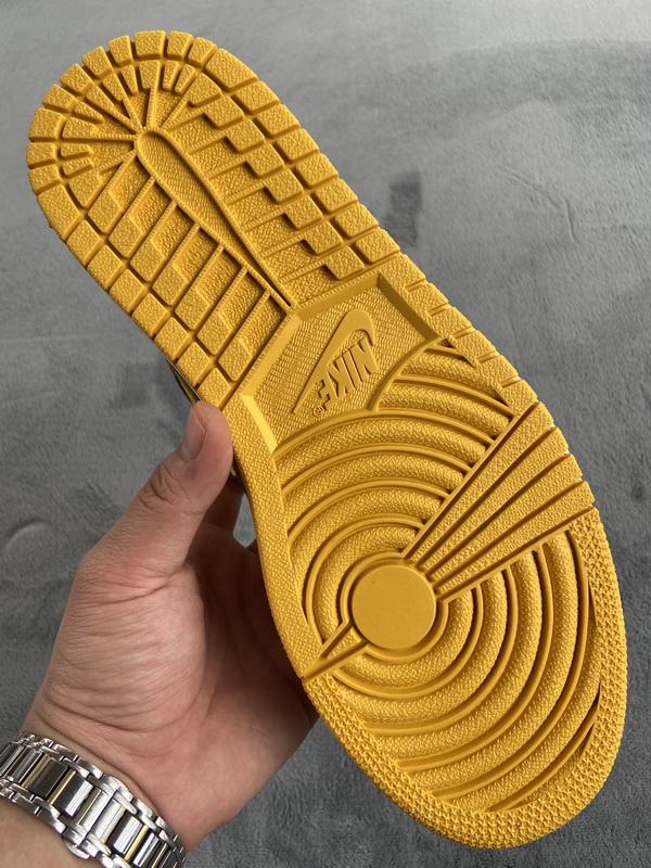 DG  Air Jordan 1 High OG Pollen 555088-701