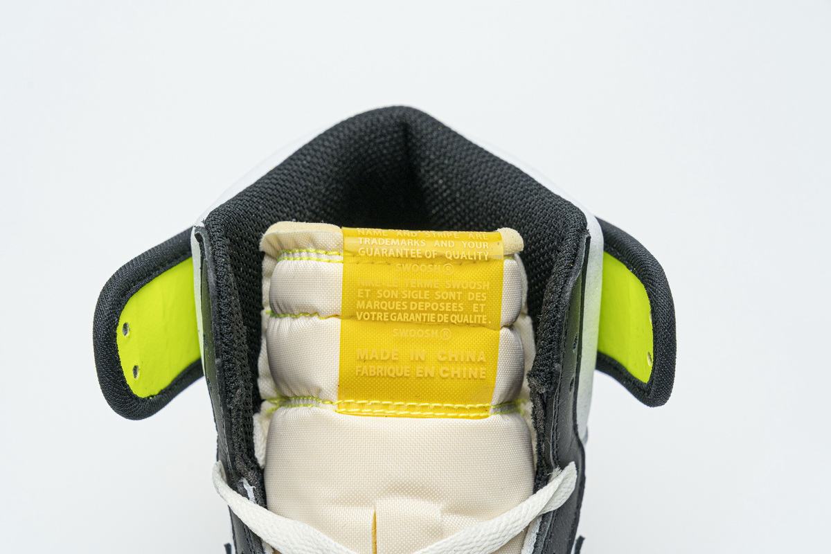 Air Jordan 1 Retro High OG  Volt Gold   555088-118