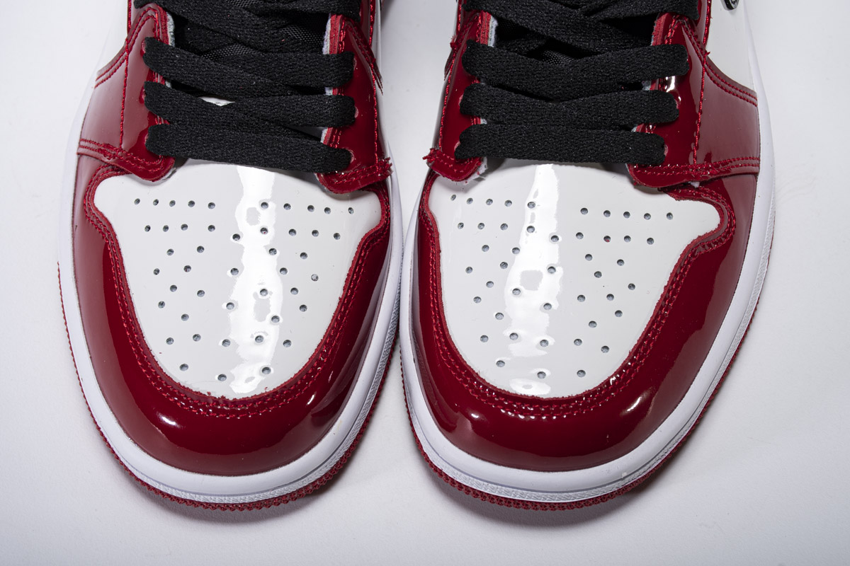 Air Jordan 1 Retro High OG  Fearless   CK5666-100