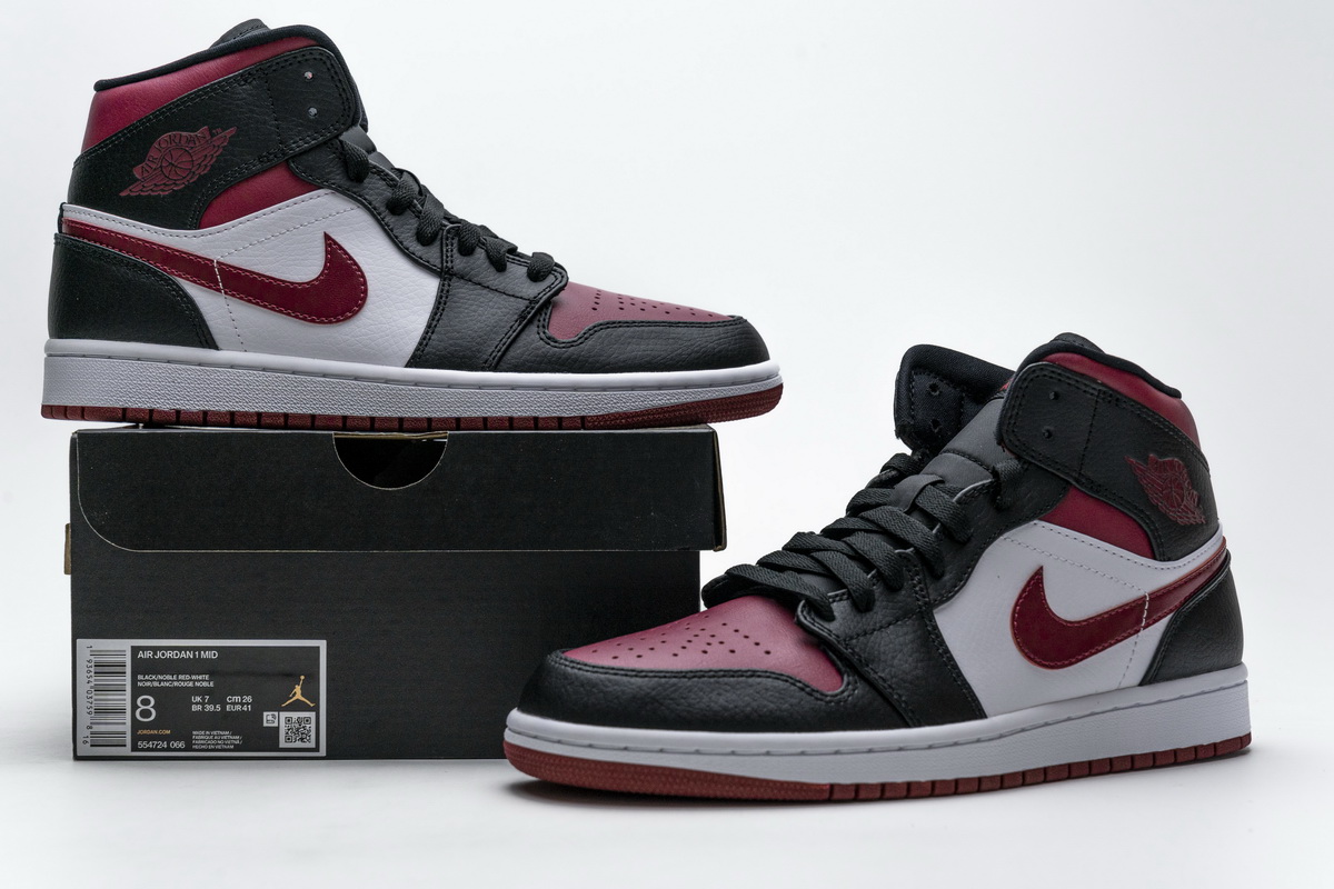 Air Jordan 1 Mid Bred Toe 554724-066