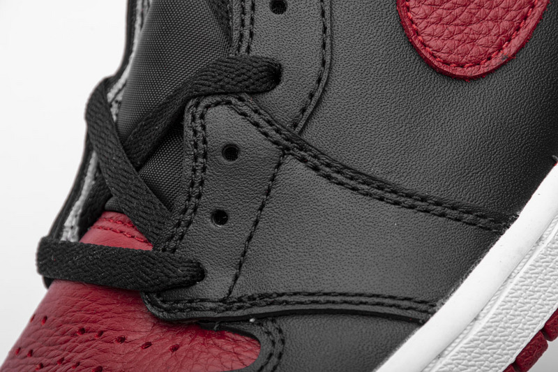 Air Jordan 1 High “Banned” 555088-001