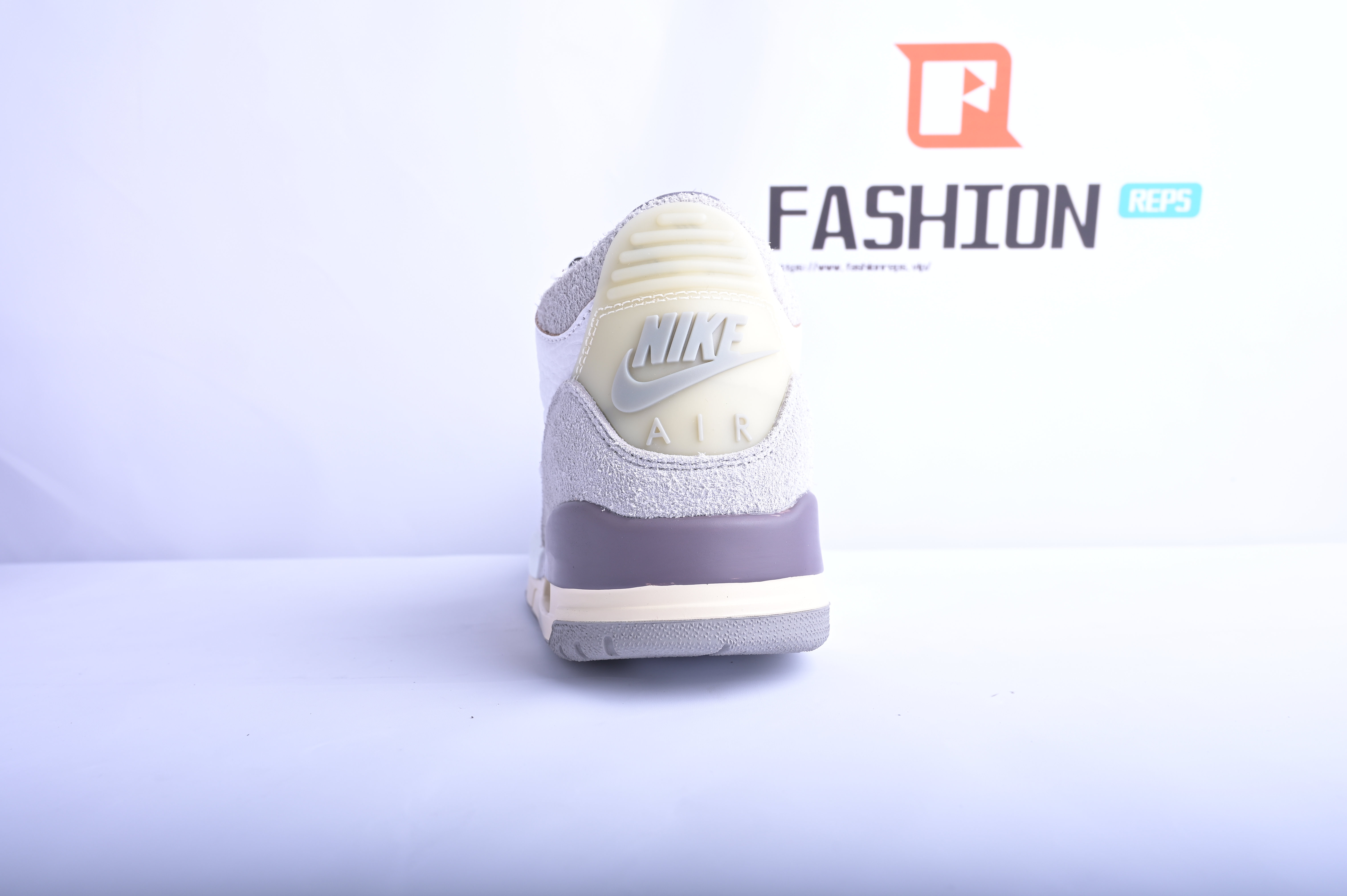 A Ma Maniere x Air Jordan 3 Retro SP Medium Grey   DH3434-110
