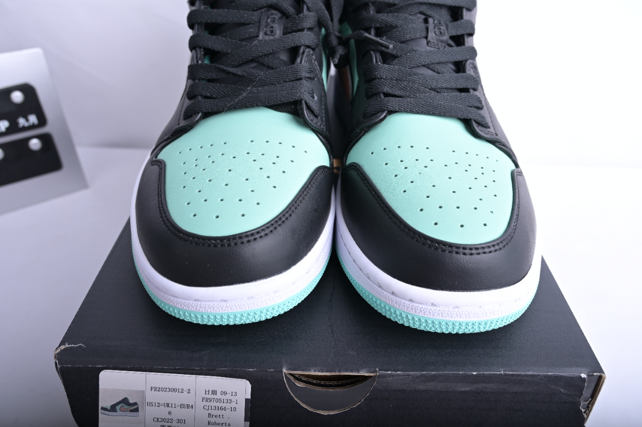 Air Jordan 1 Low SE Tropical Twist  CK3022-301