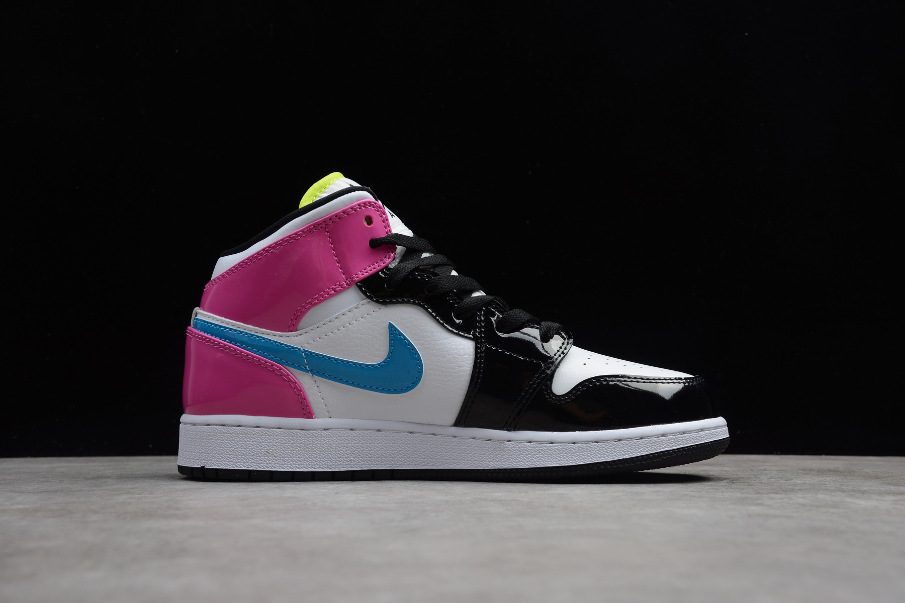 Air Jordan 1 Mid   CZ9835-100