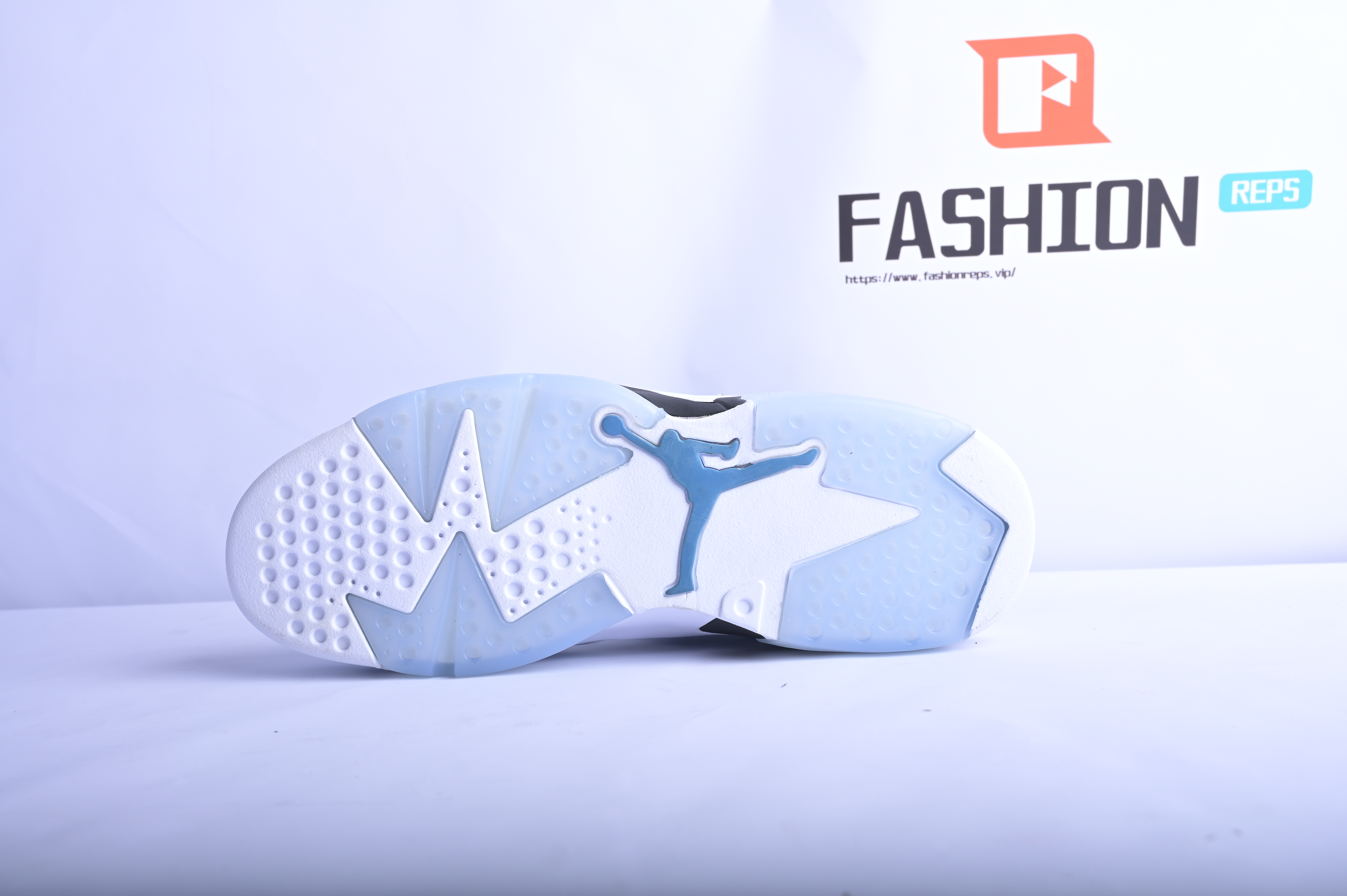 Air Jordan 6 UNC CT8529-410