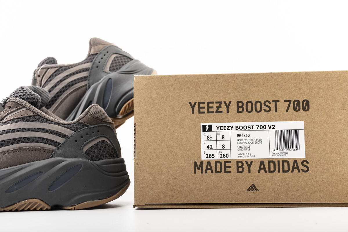 PK GOD  Yeezy Boost 700 V2“Geode”EG6860