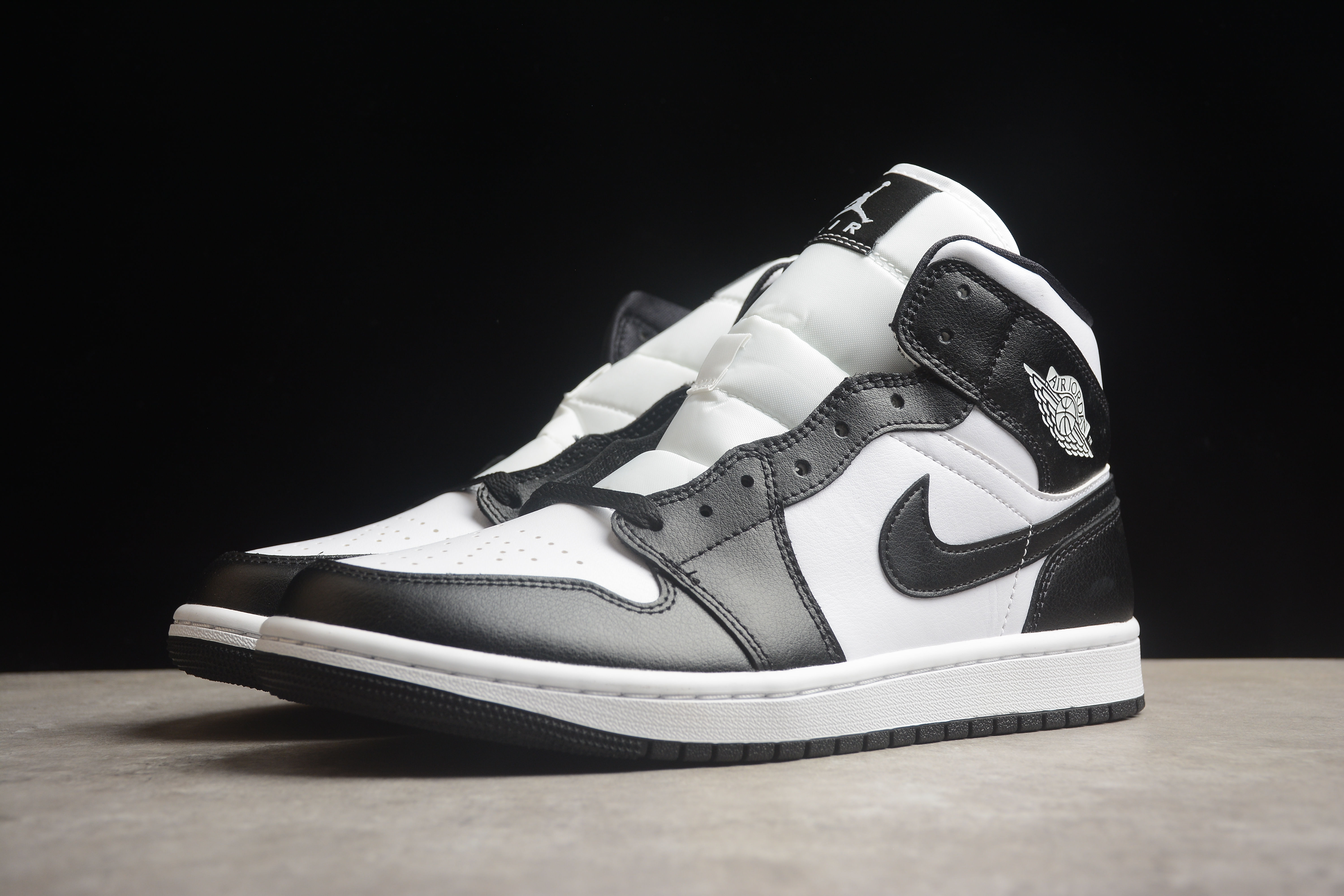 Jordan 1 Mid DV0991 101