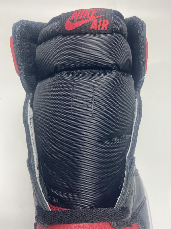 Air Jordan 1 High Banned  555088-001