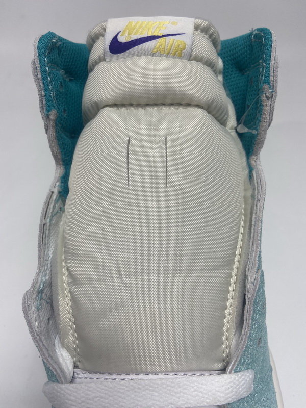 Air Jordan 1 High OG Turbo Green   555088-311