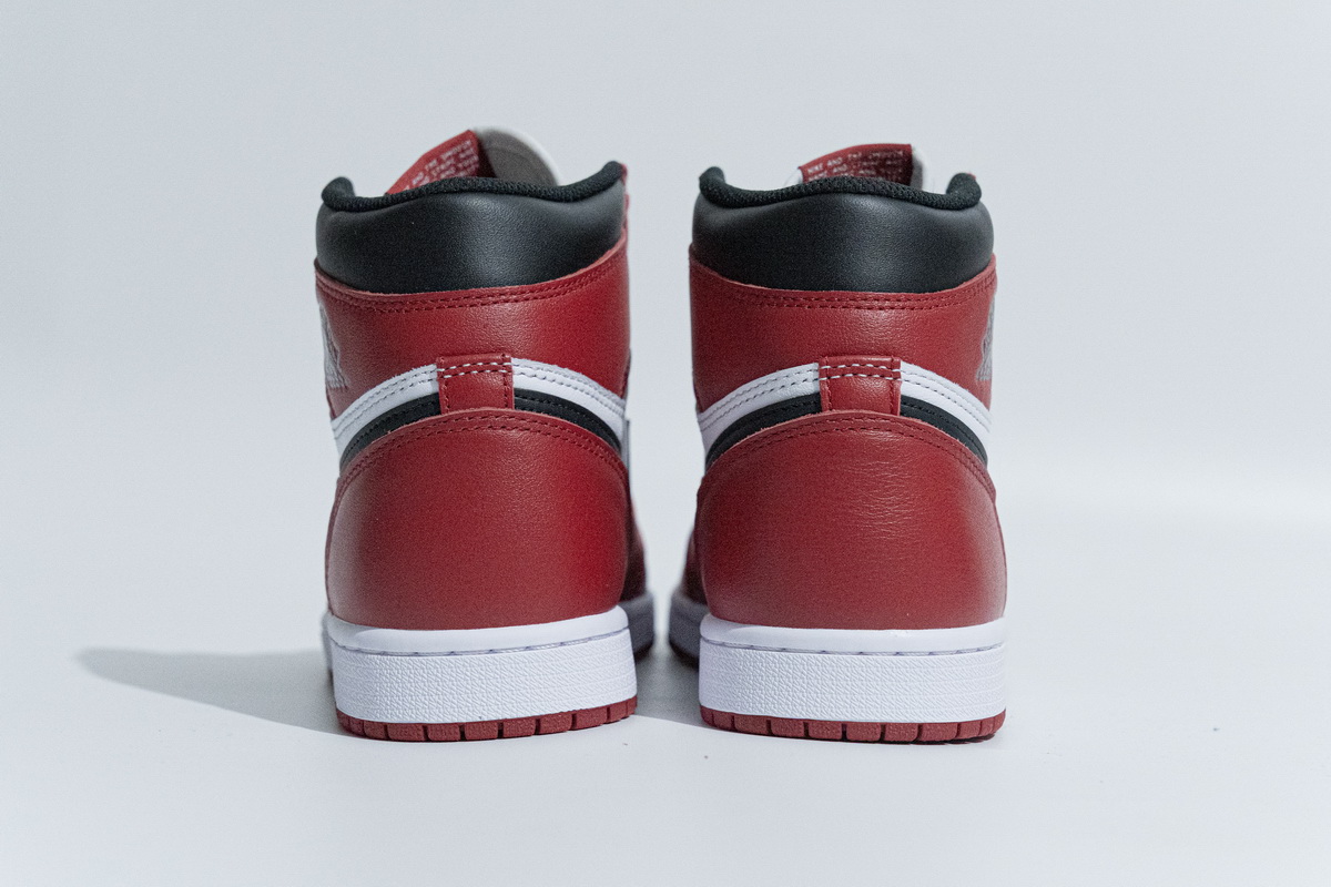 H12  Air Jordan 1 High OG Chicago 555088-101