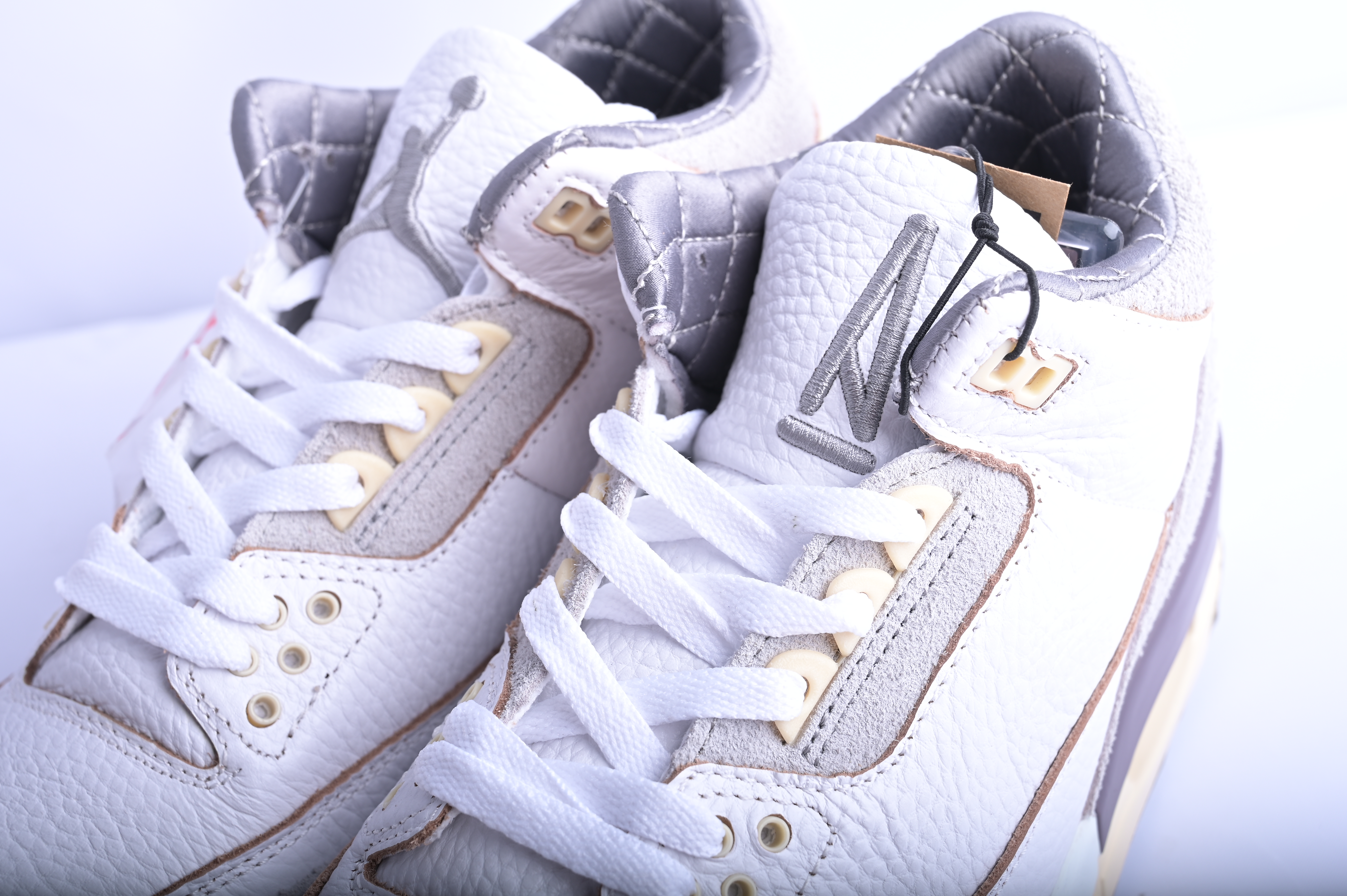 A Ma Maniere x Air Jordan 3 Retro SP Medium Grey   DH3434-110