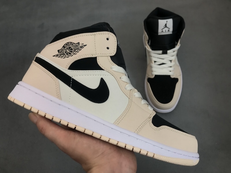 Air Jordan 1 Mid Barely Orange BQ6472-800