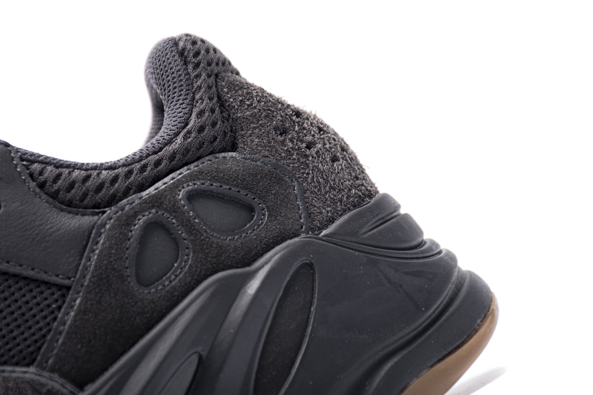 PK GOD  Adidas Yeezy 700 “Utility Black” FV5304