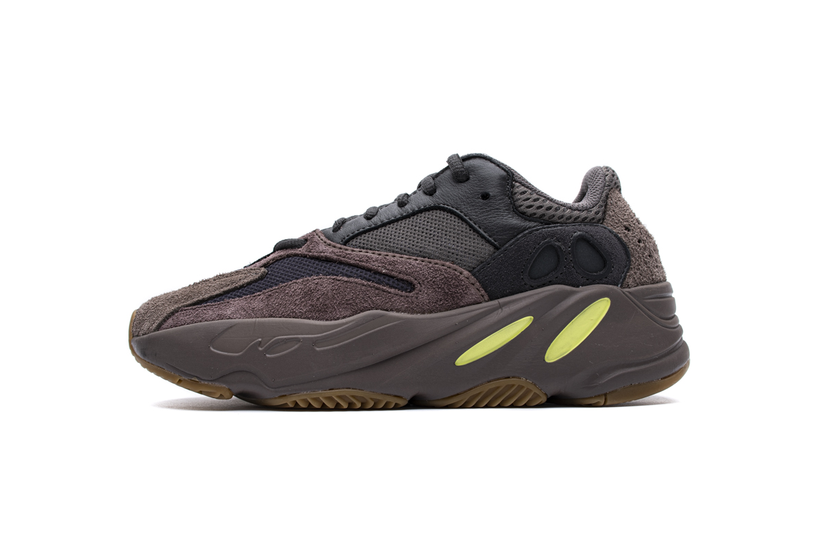 DG  Yeezy Boost 700“Mauve” EE9614