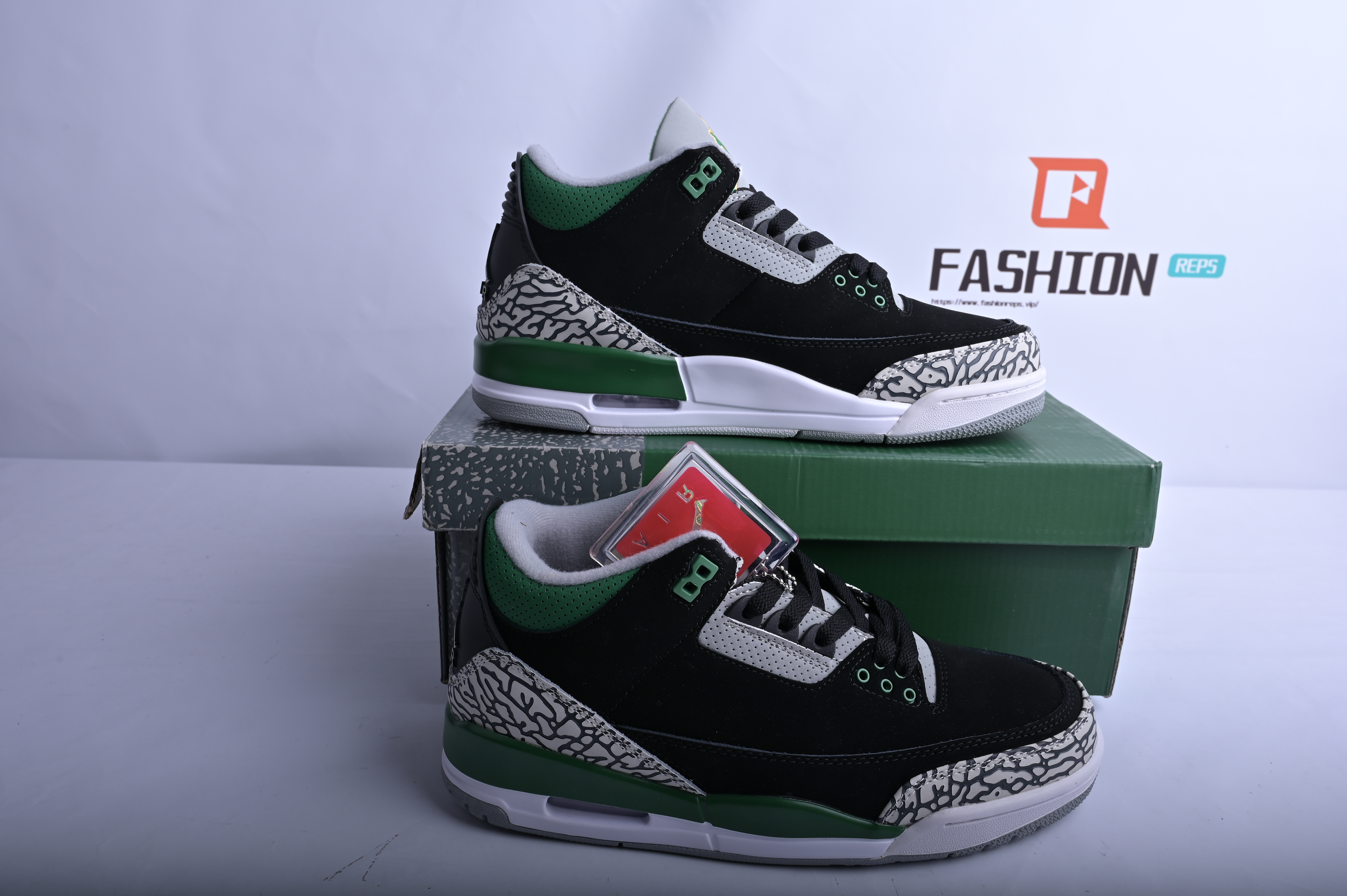 Air Jordan 3 Retro Pine Green   CT8532-030
