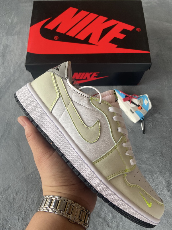 Air Jordan 1 Low OG Ghost Green  DM7837-103